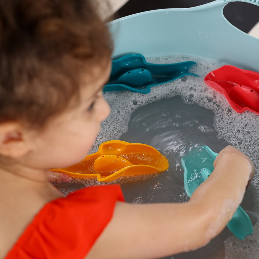 SES Creative- Tiny Talents - Montessori Badspeelgoed - Vissen op een rij - 4 stuks - Badspeeltje