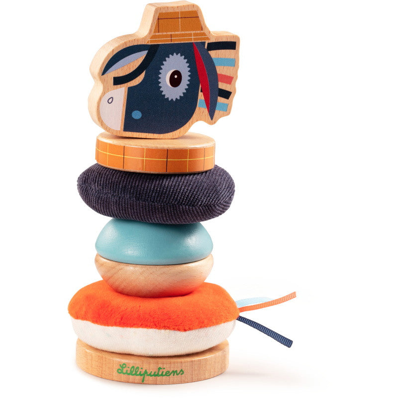 "Ignace ezeltje als topfiguur op de stapeltoren – stapelspel voor fijne motoriek"